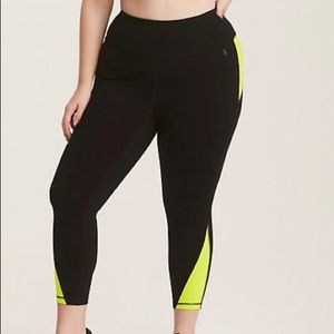 Torrid Active Colorblock Mesh Legging NWT